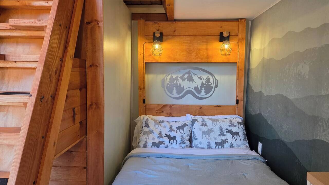 Photo of Bedroom in North Creek