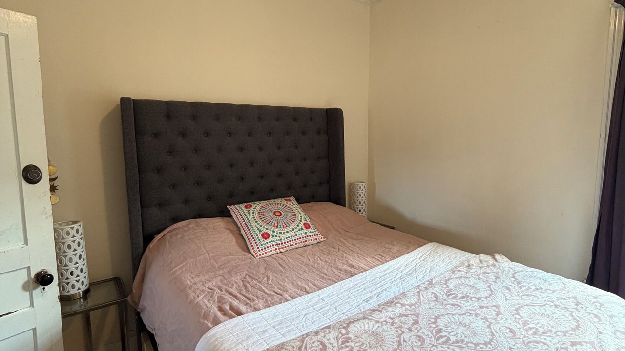Photo of Bedroom in Salem