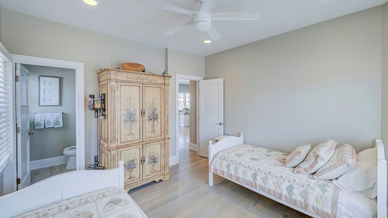 Photo of Bedroom in Dover Beaches North