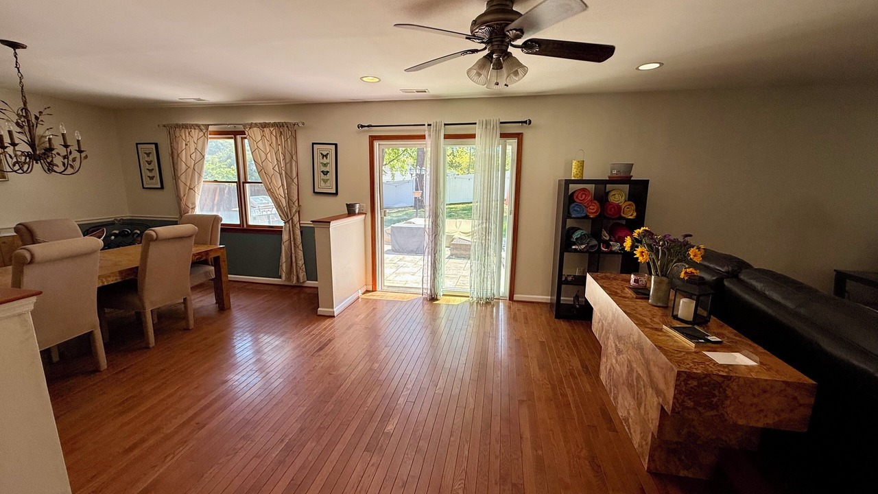 Photo of Livingroom in Neptune City