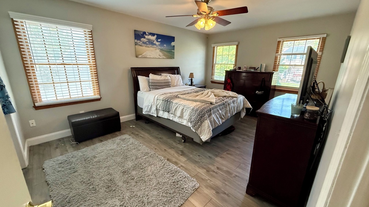 Photo of Bedroom in Neptune City