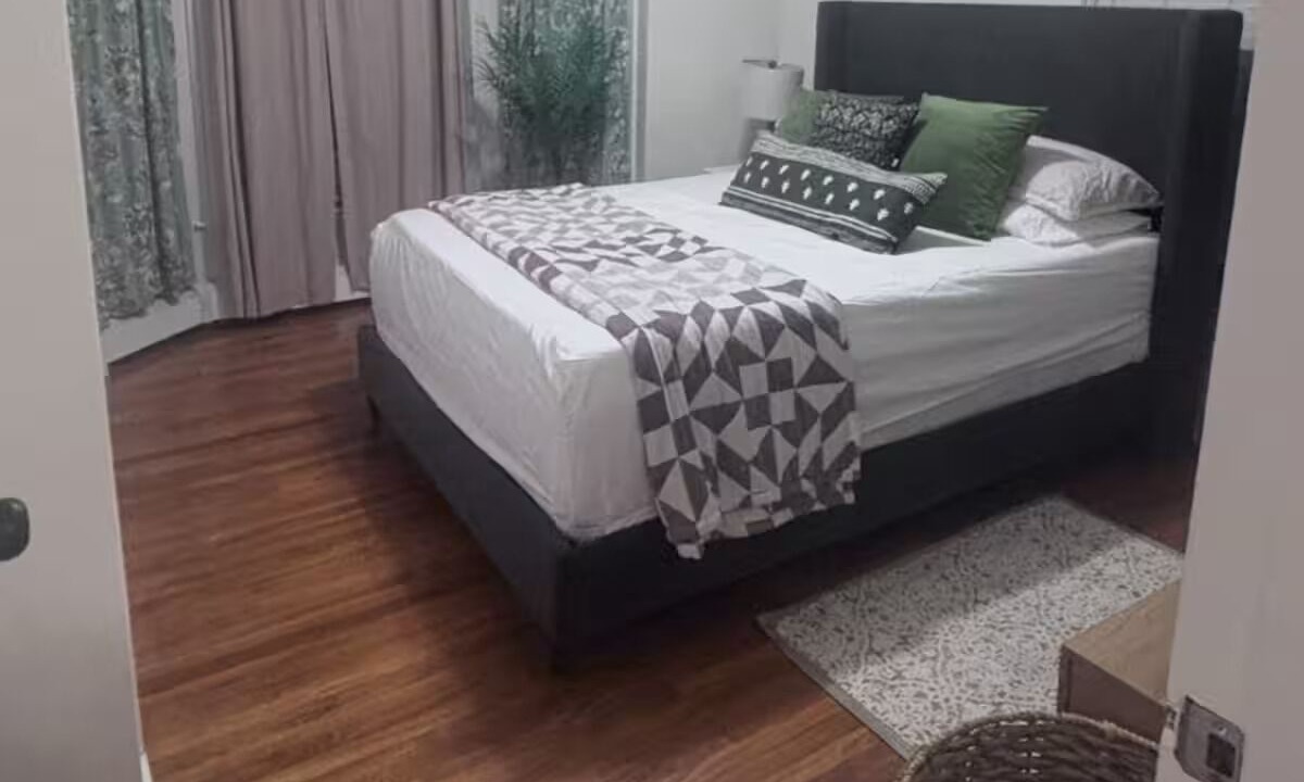 Photo of Bedroom in East Somerville