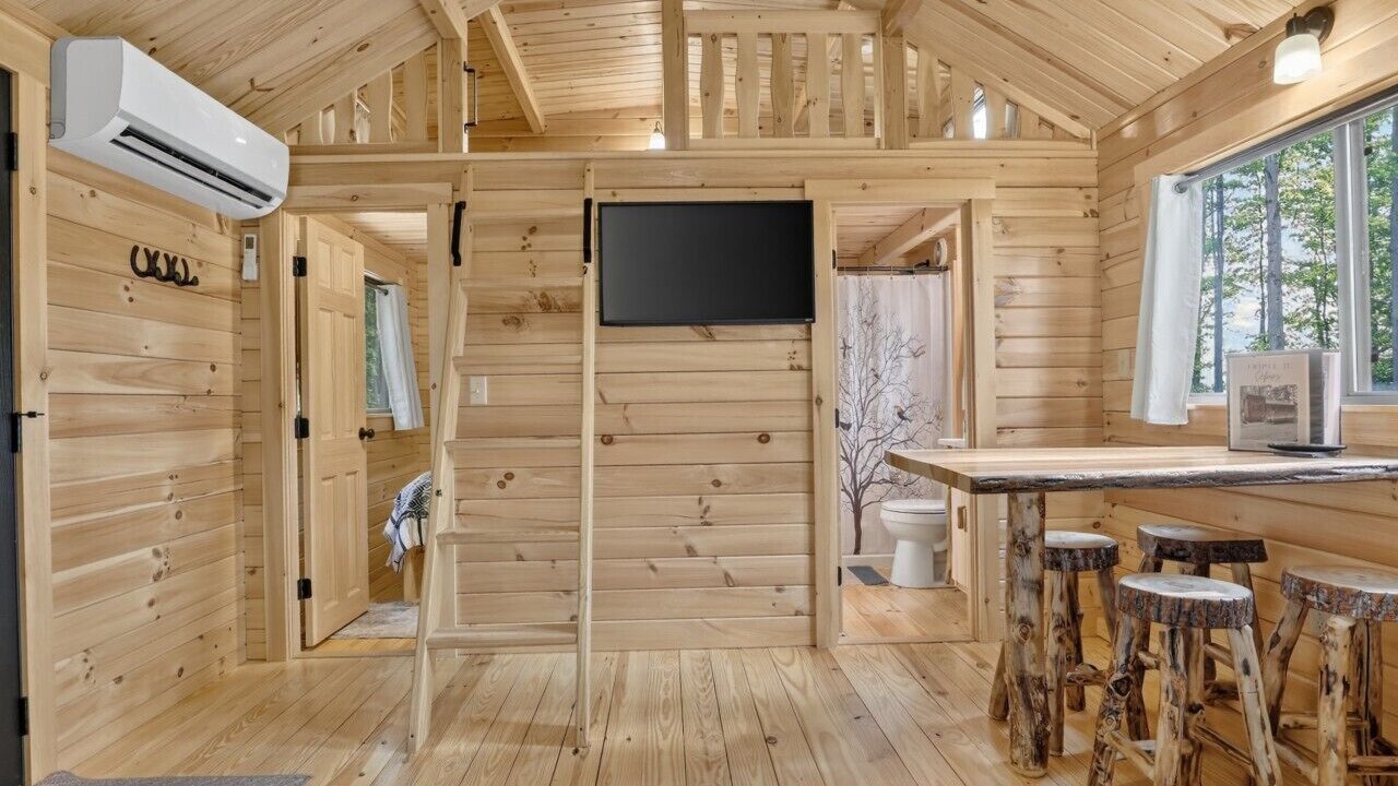 Photo of Bedroom in Middlebury Center