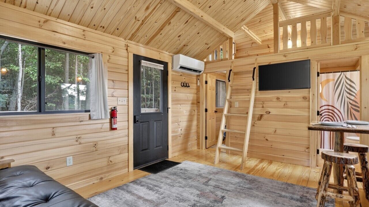Photo of Bedroom in Middlebury Center