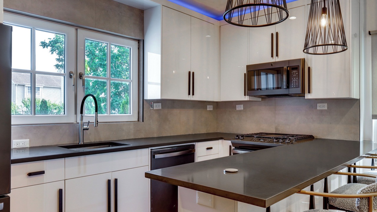 Photo of Kitchen in Cove - East Side - Shippan