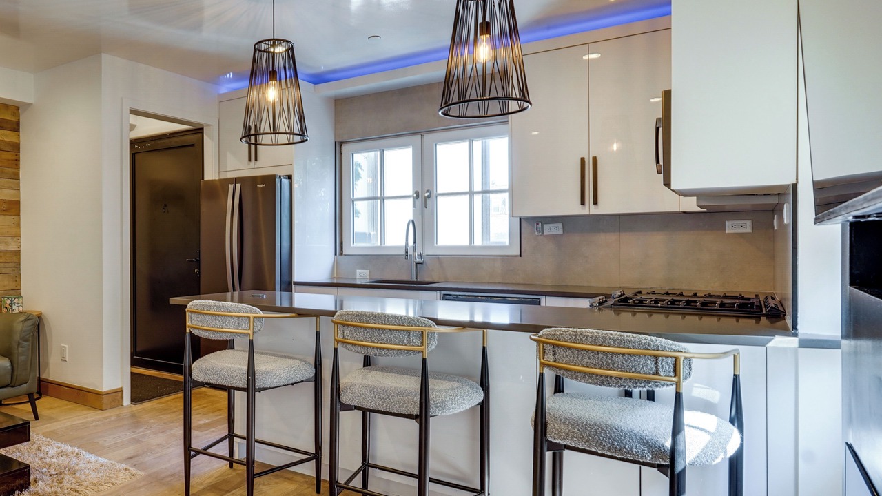 Photo of Kitchen in Cove - East Side - Shippan