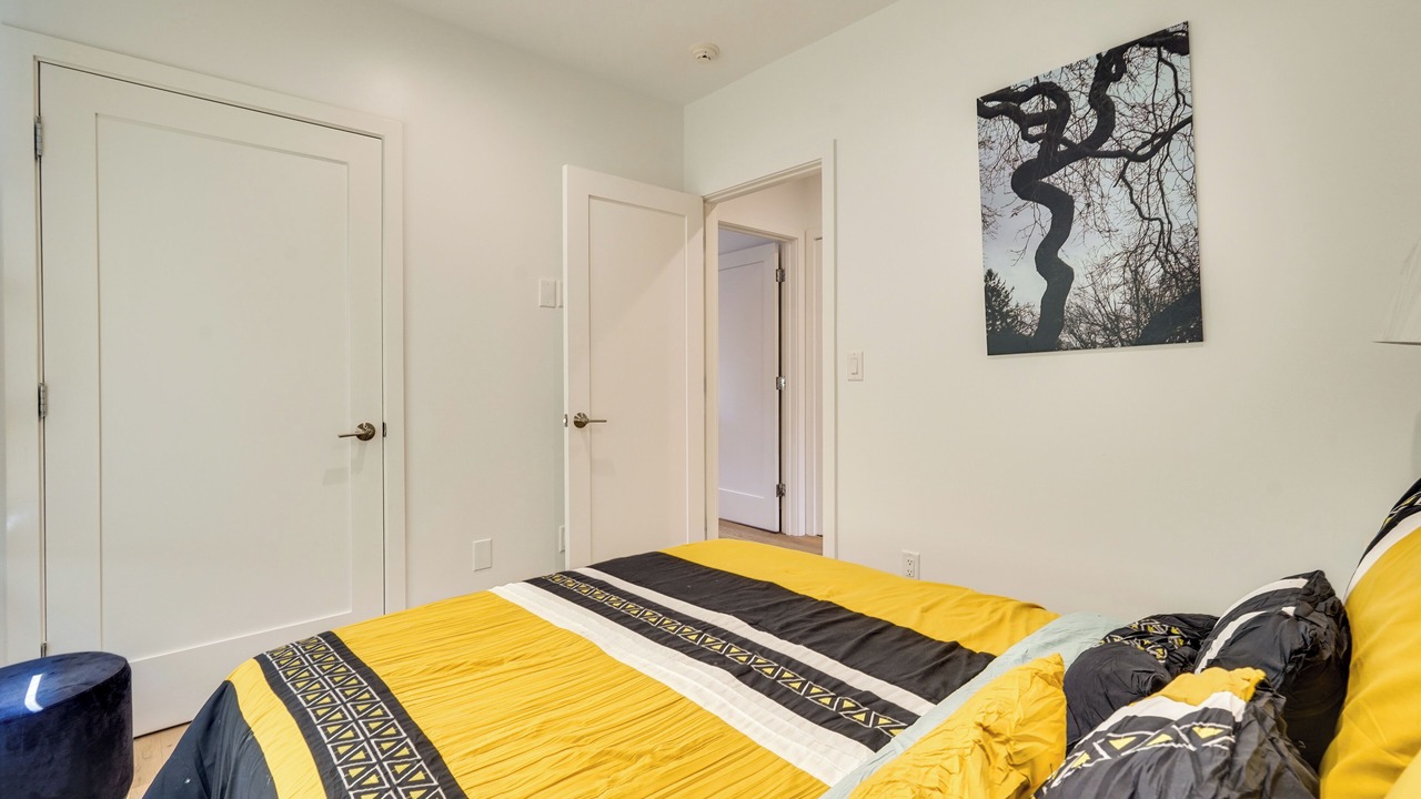Photo of Bedroom in Cove - East Side - Shippan