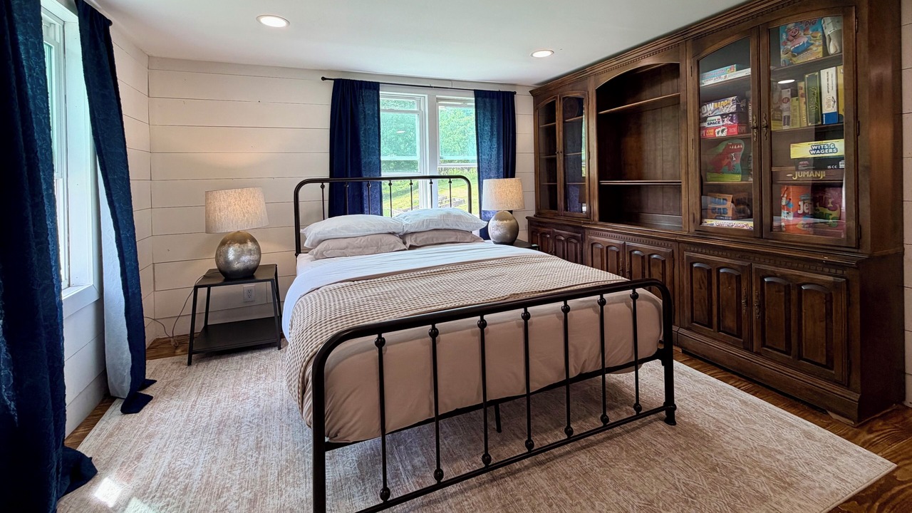 Photo of Bedroom in Pittsfield