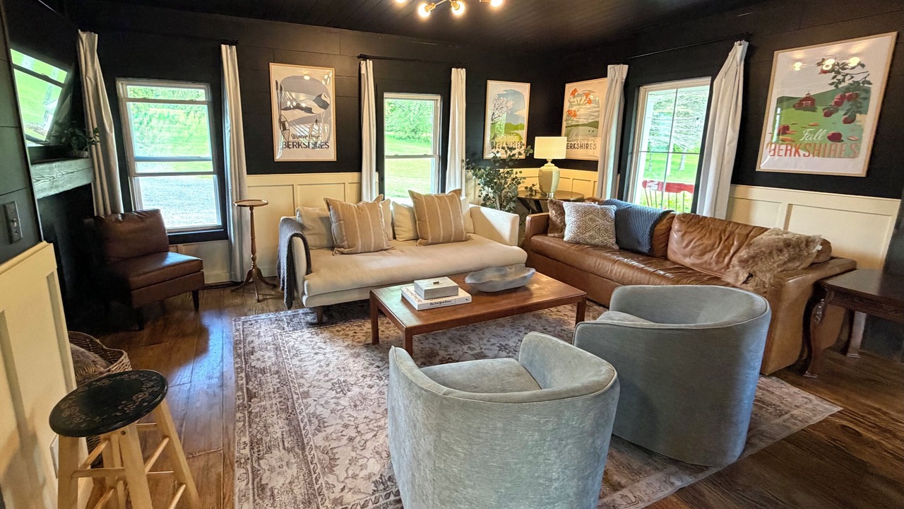 Photo of Livingroom in Pittsfield
