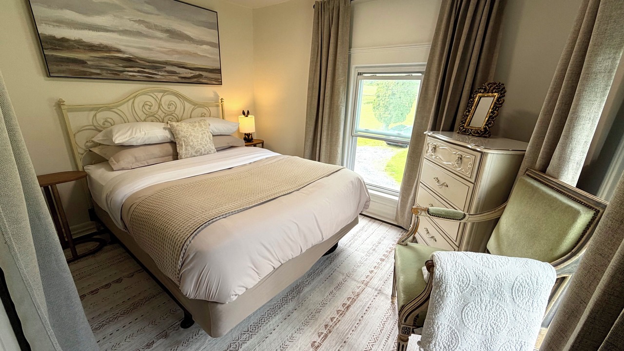 Photo of Bedroom in Pittsfield