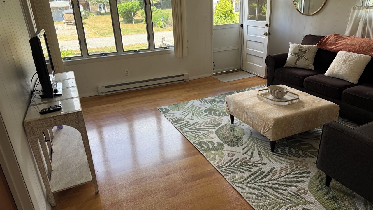 Photo of Livingroom in Charlestown