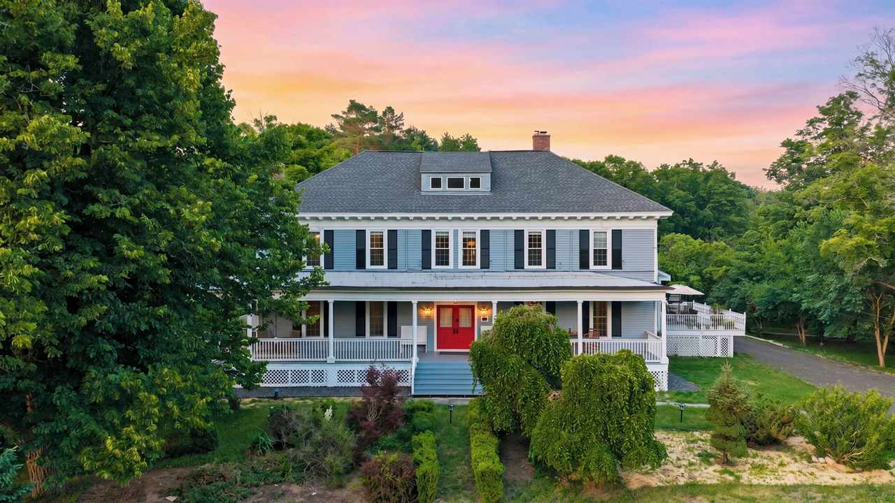Photo of Outdoor in Oak Hill