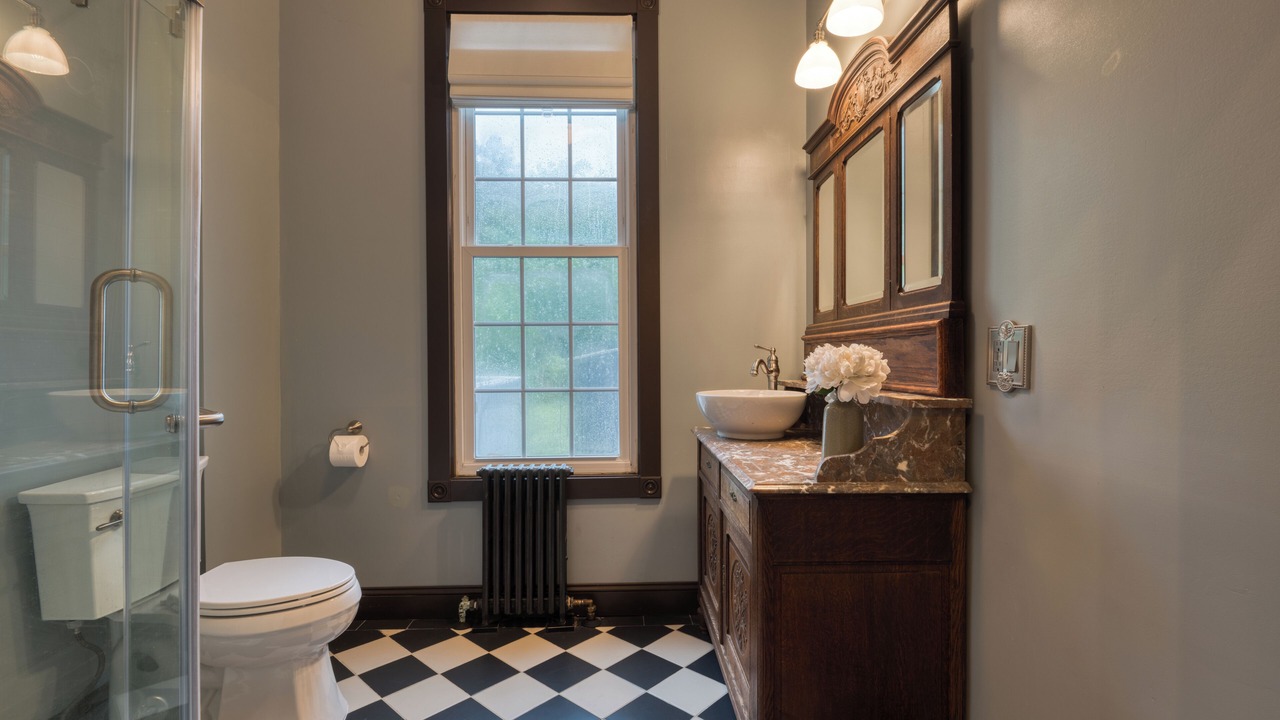 Photo of Bathroom in Oak Hill