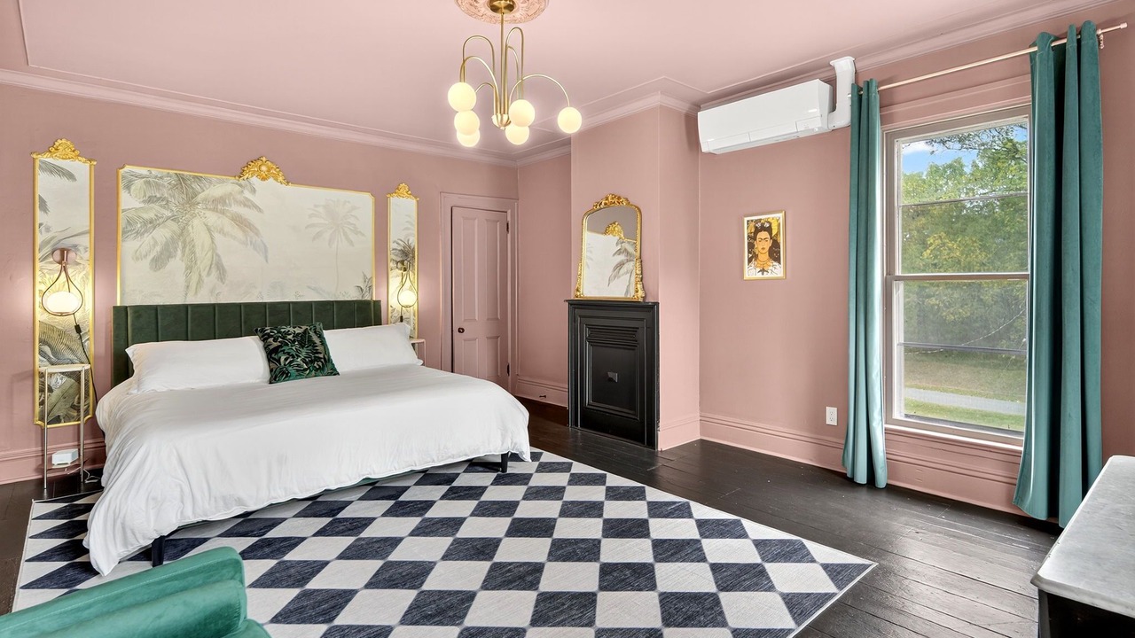 Photo of Bedroom in Lodi