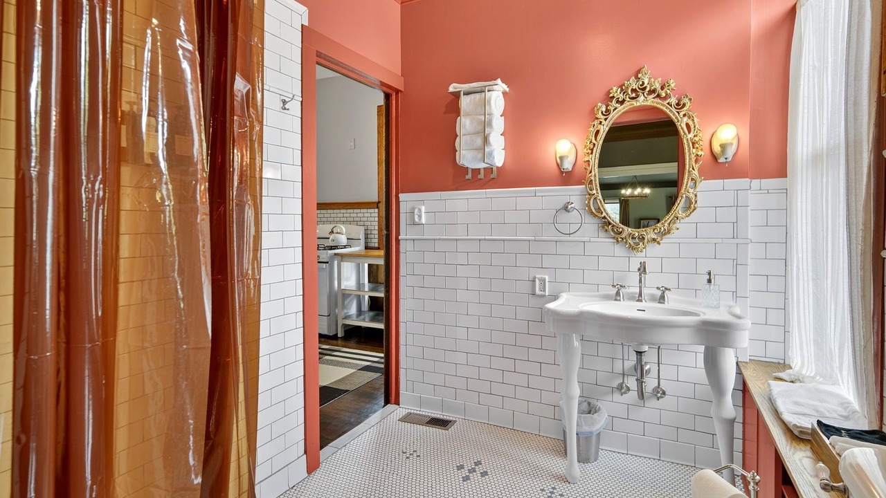Photo of Bathroom in Lodi