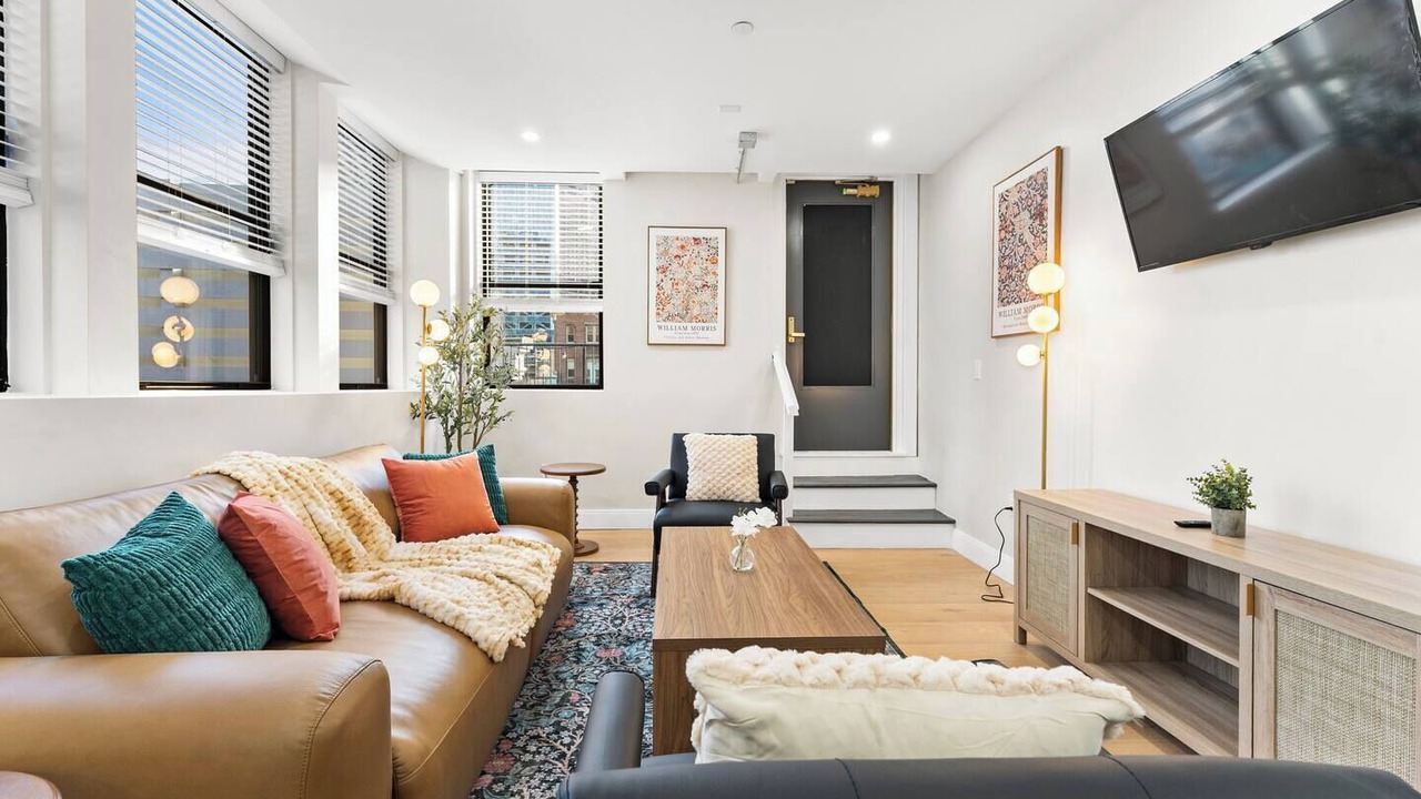 Photo of Livingroom in Downtown Boston