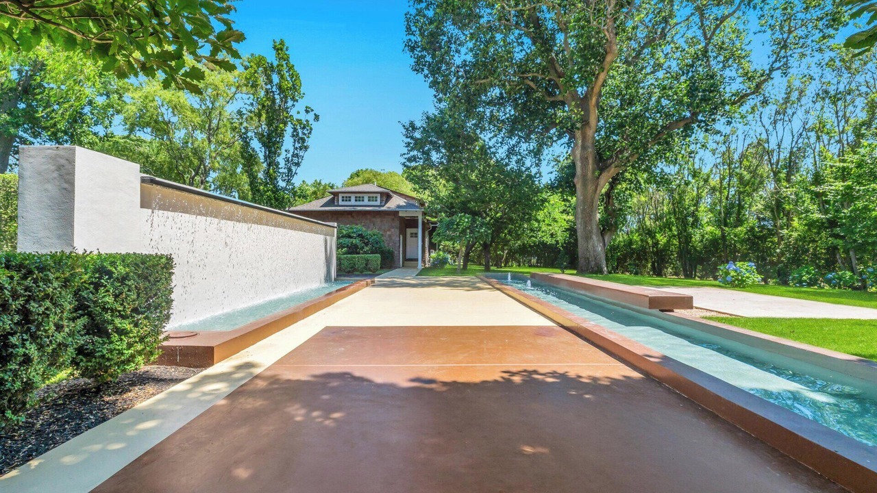 Photo of Outdoor in Water Mill