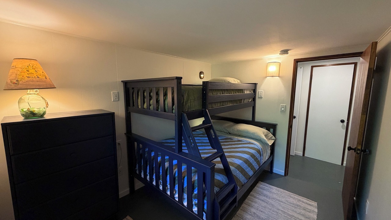 Photo of Bedroom in Aquinnah