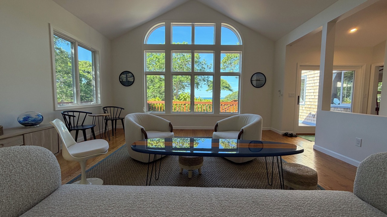 Photo of Livingroom in Aquinnah