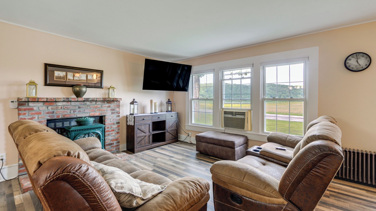 Photo of Bedroom in West Winfield