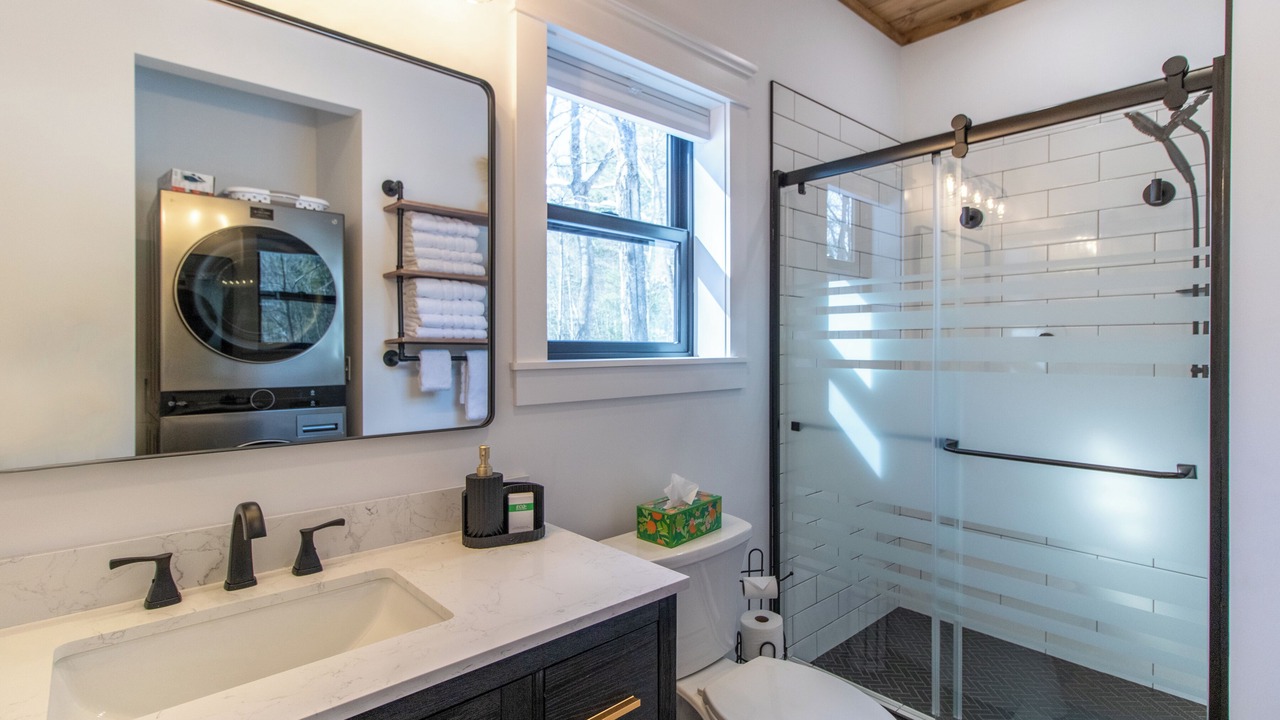 Photo of Bathroom in Jay