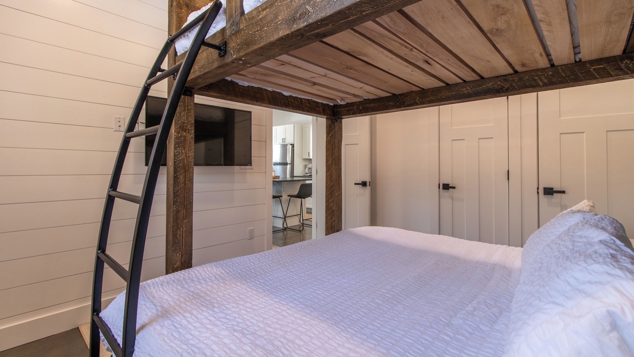 Photo of Bedroom in Jay