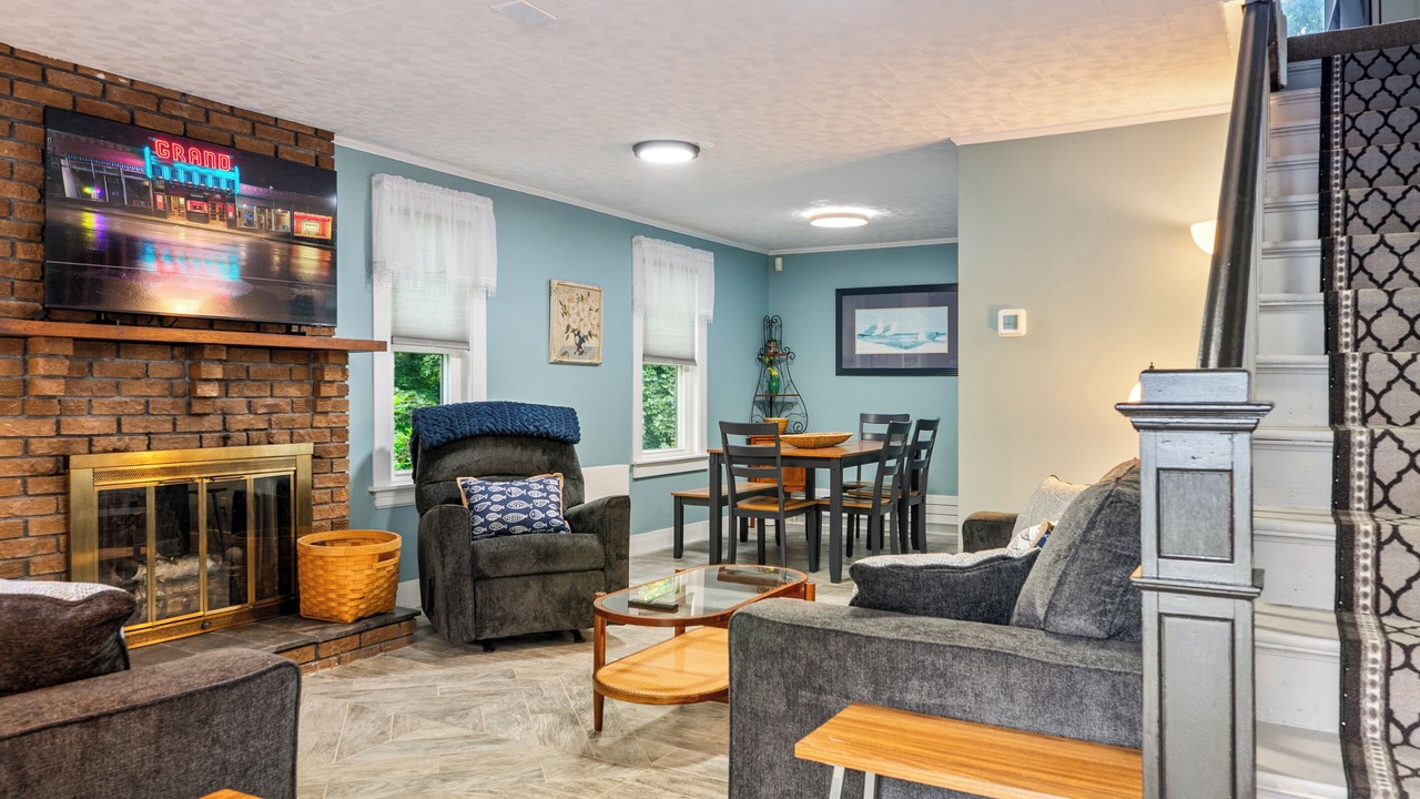 Photo of Livingroom in Ellsworth