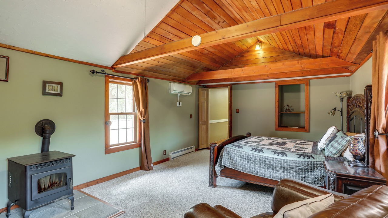 Photo of Bedroom in Spring Creek