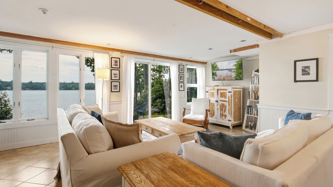Photo of Livingroom in Windham