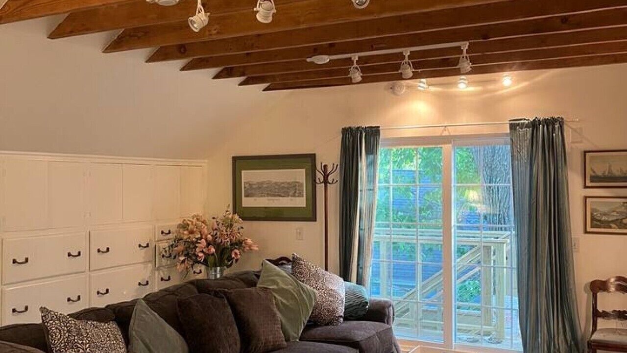 Photo of Livingroom in Chatham
