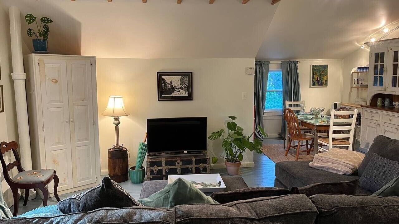 Photo of Livingroom in Chatham