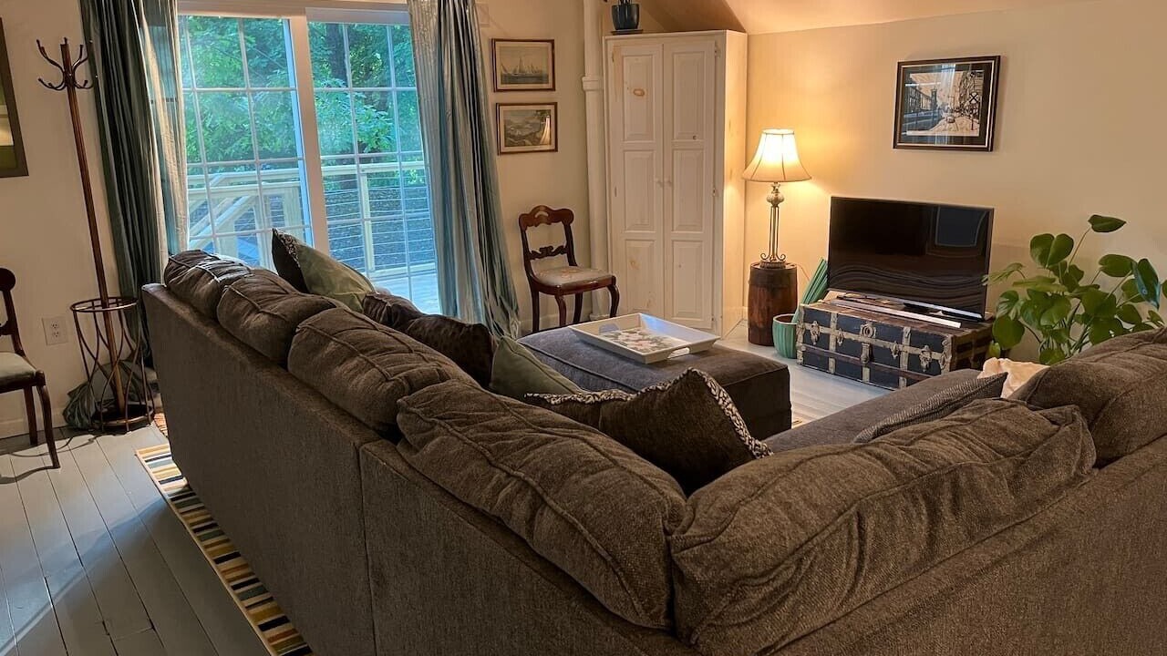 Photo of Livingroom in Chatham