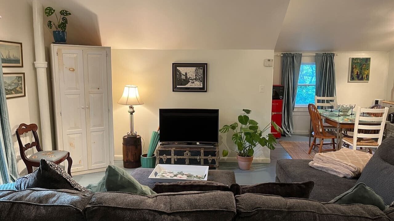 Photo of Livingroom in Chatham