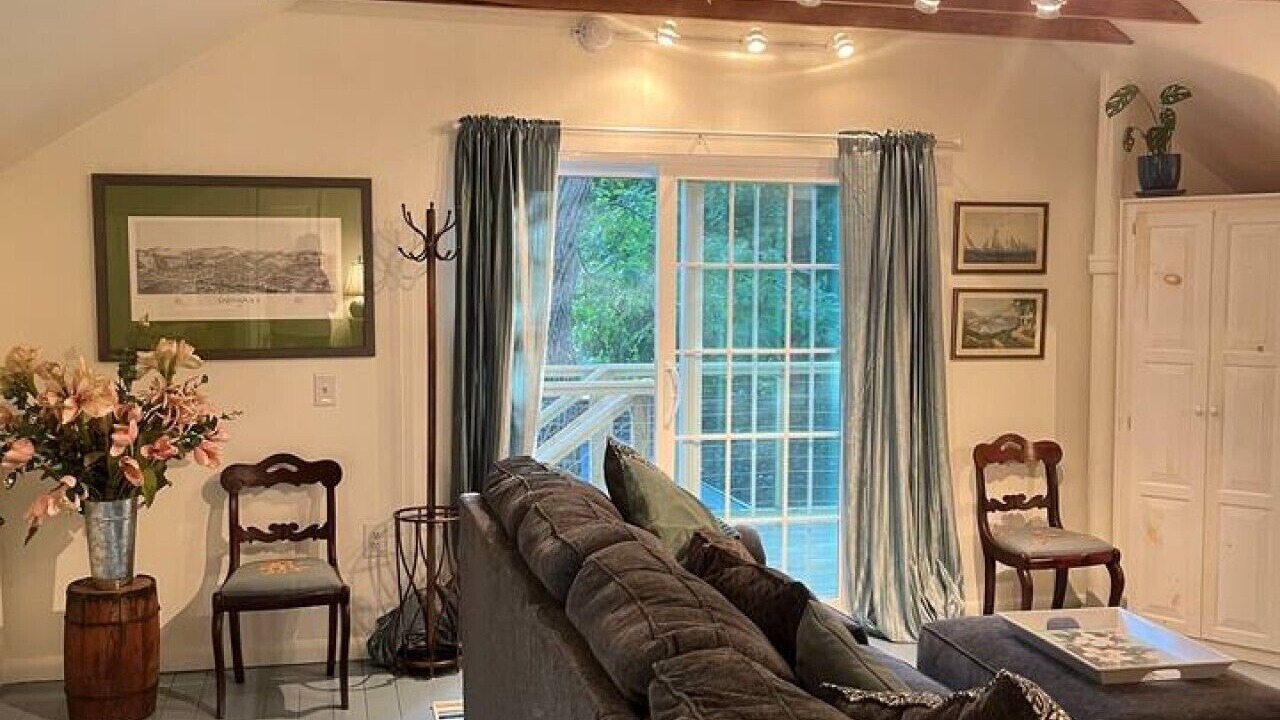 Photo of Livingroom in Chatham