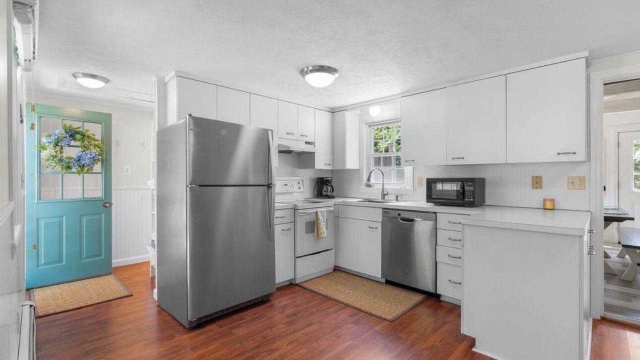 Photo of Kitchen in Popponesset