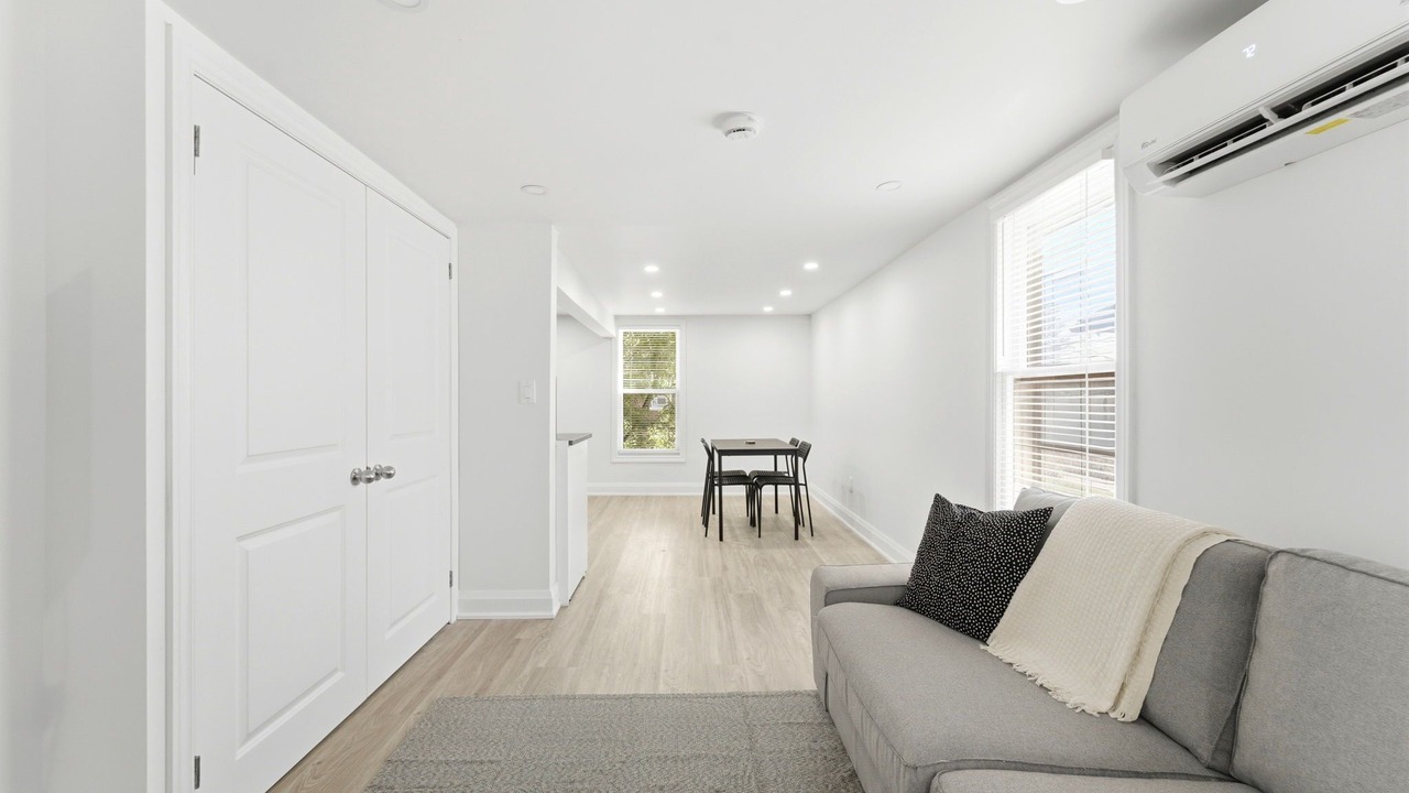 Photo of Livingroom in Brantford