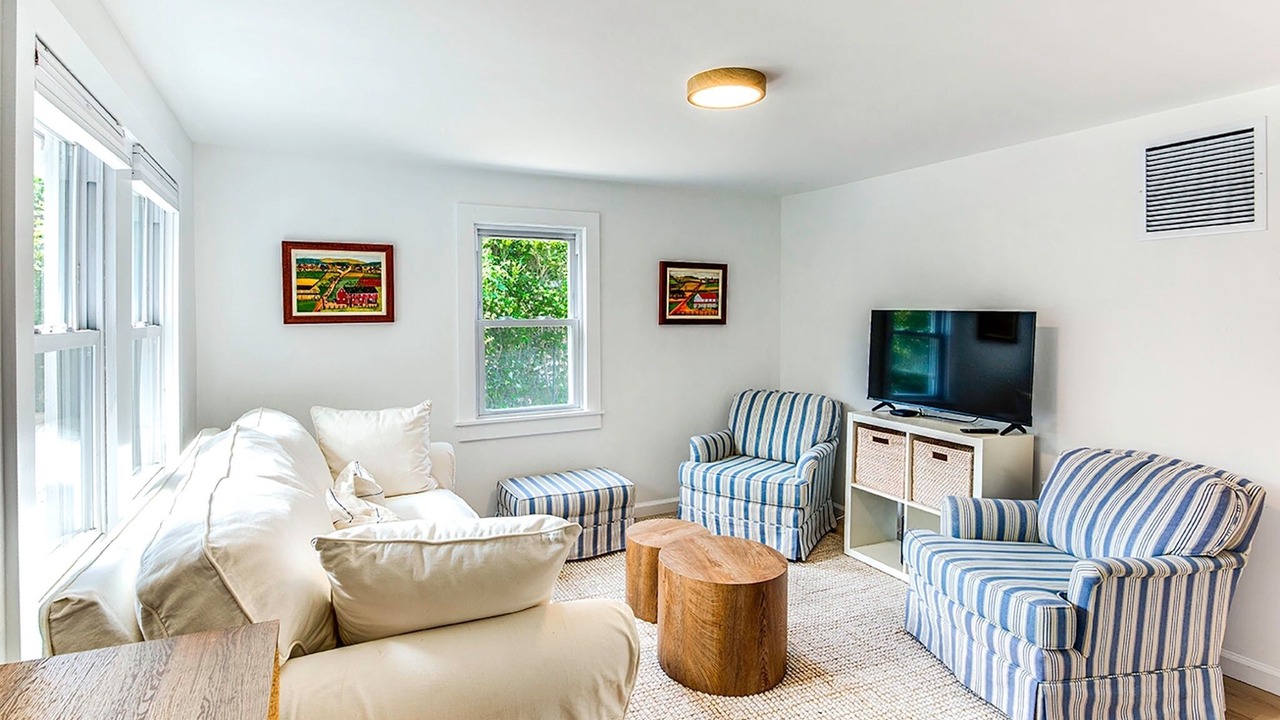 Photo of Livingroom in Bridgehampton