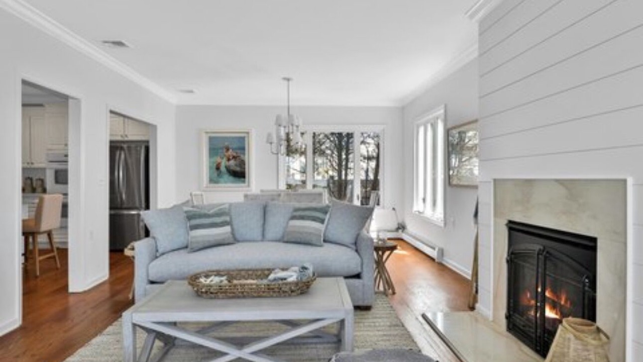 Photo of Livingroom in Spring Lake
