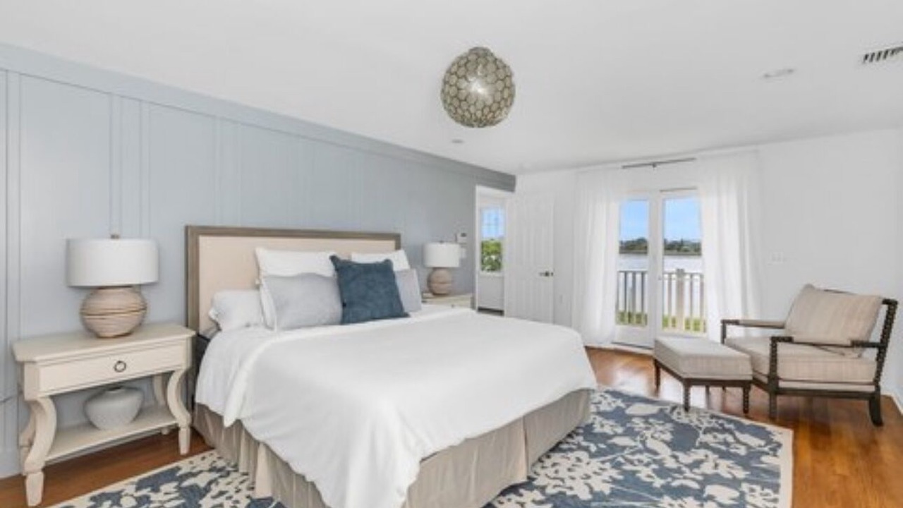 Photo of Bedroom in Spring Lake