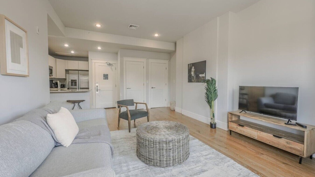 Photo of Livingroom in Back Bay