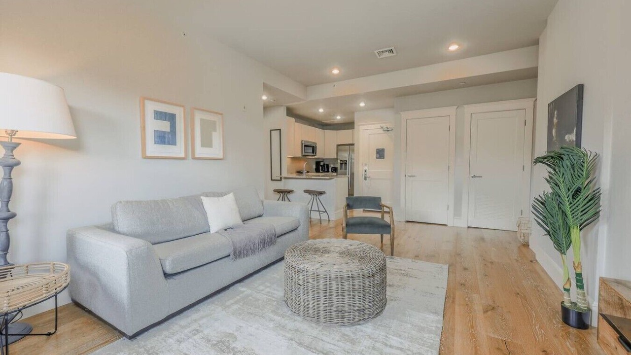 Photo of Livingroom in Back Bay