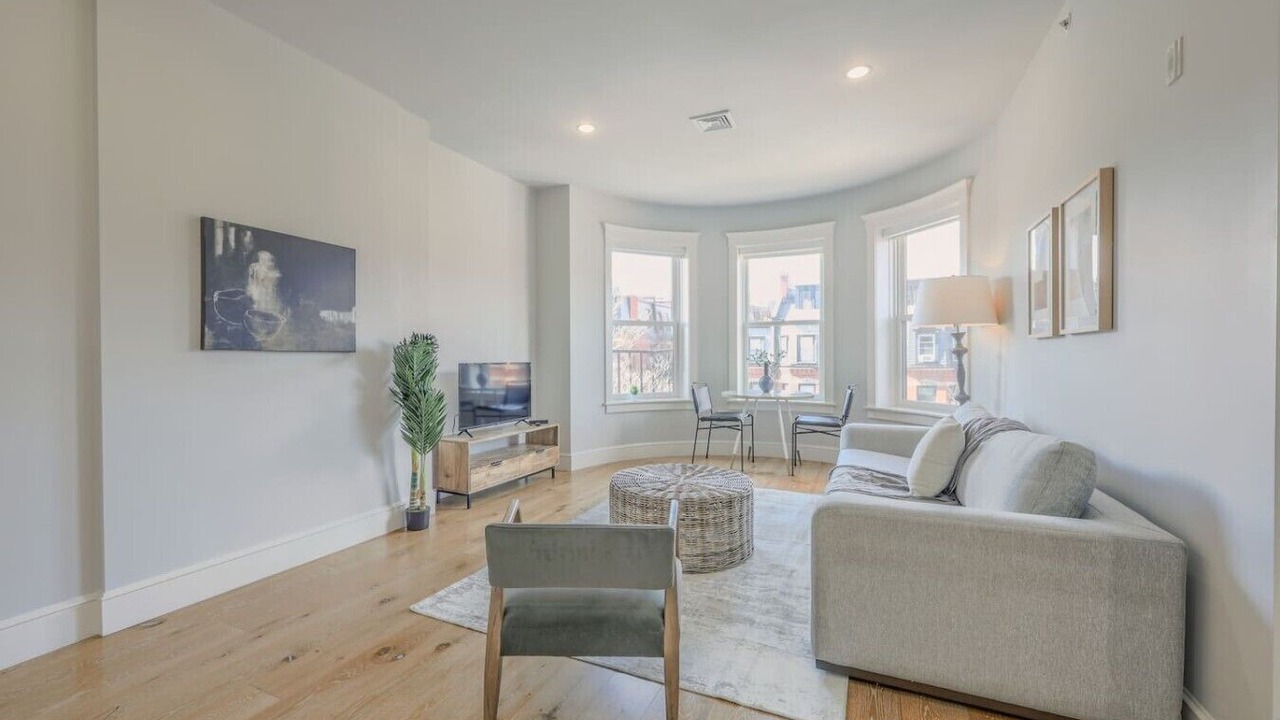 Photo of Livingroom in Back Bay