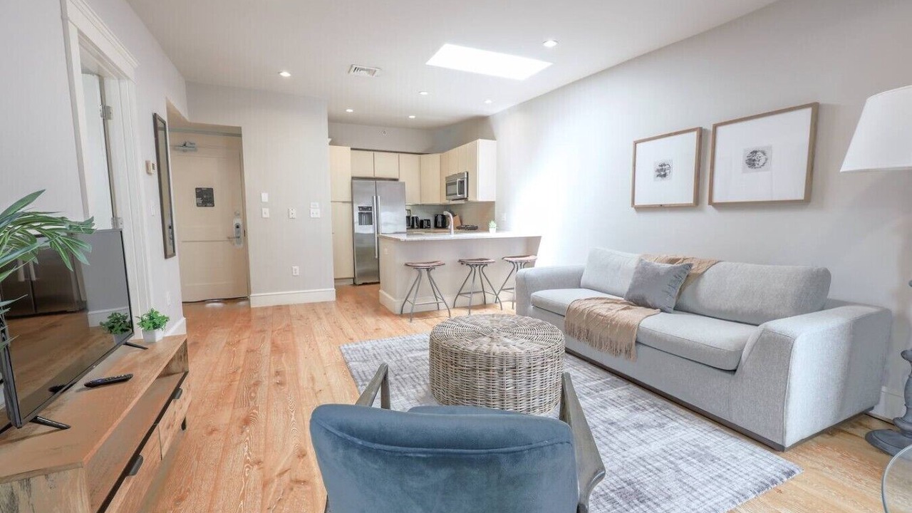 Photo of Livingroom in Back Bay