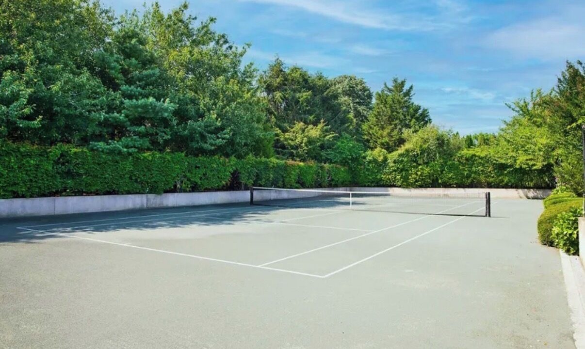 Photo of Others in Bridgehampton