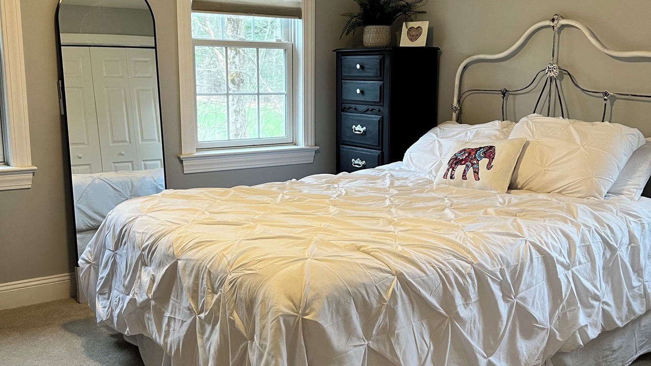 Photo of Bedroom in Saratoga Springs