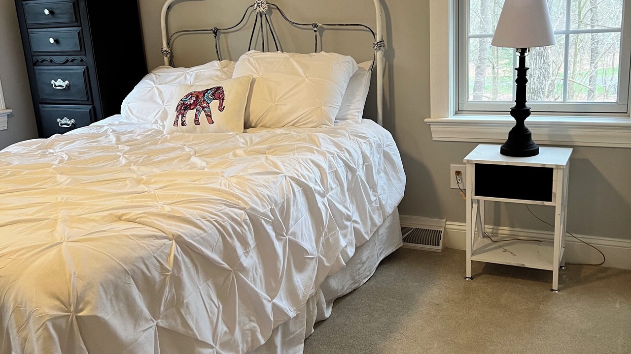 Photo of Bedroom in Saratoga Springs