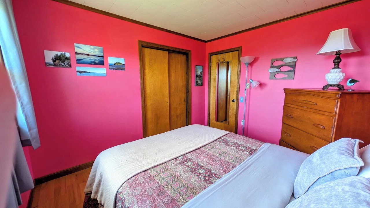 Photo of Bedroom in Marlboro