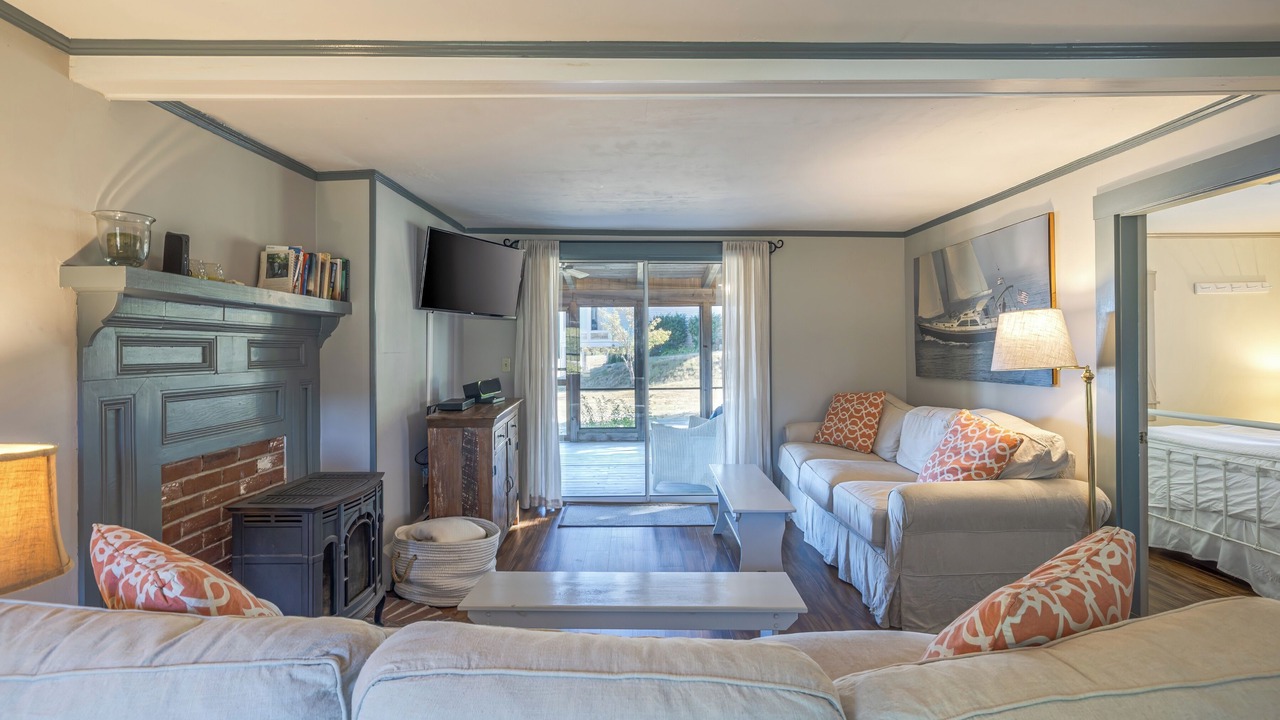 Photo of Livingroom in Tremont
