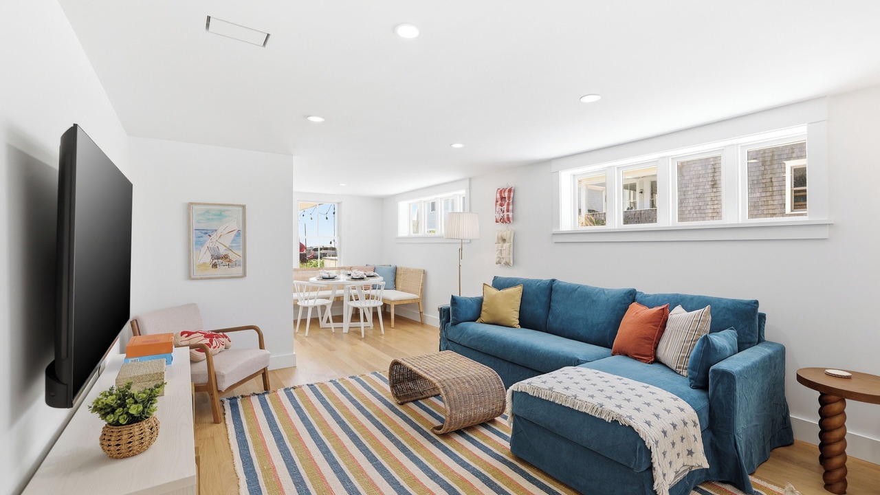 Photo of Livingroom in Falmouth Heights