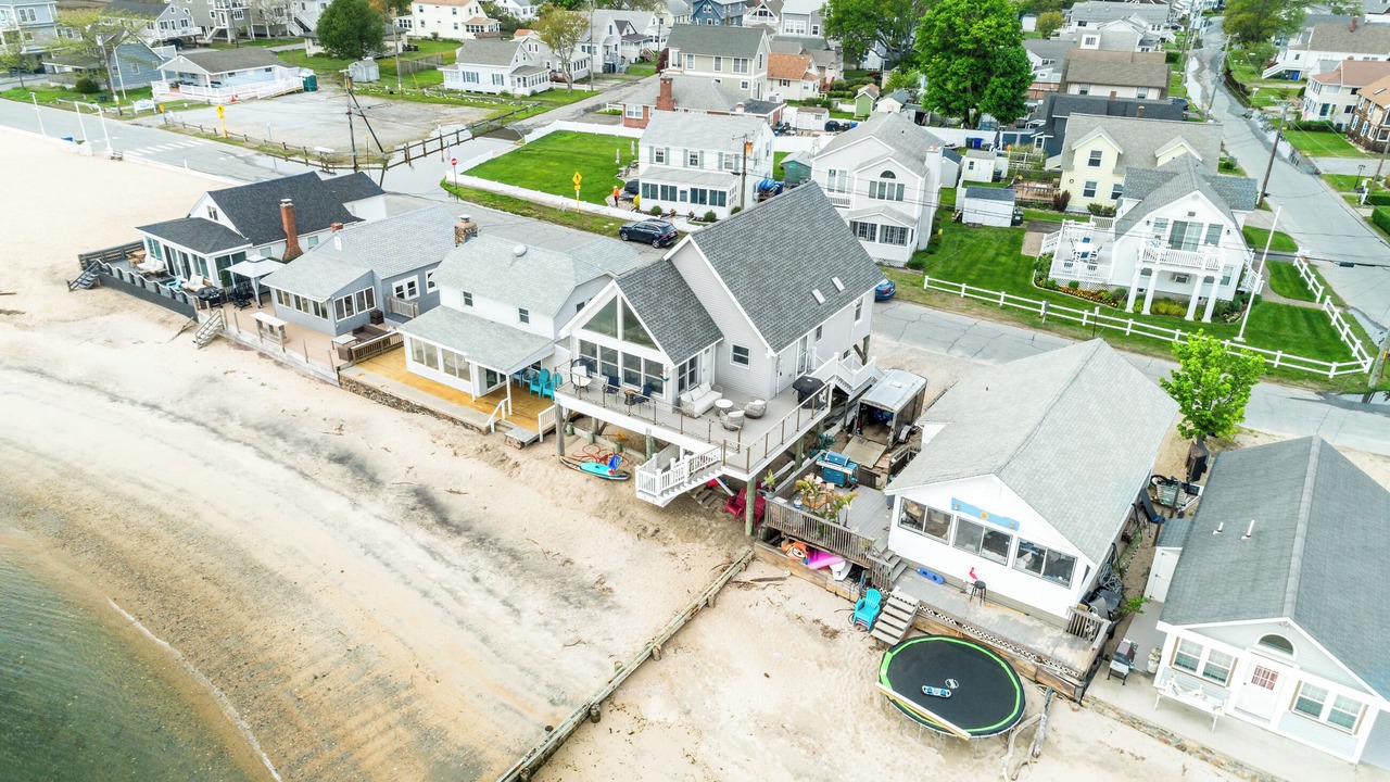 Photo of Outdoor in Saybrook Manor
